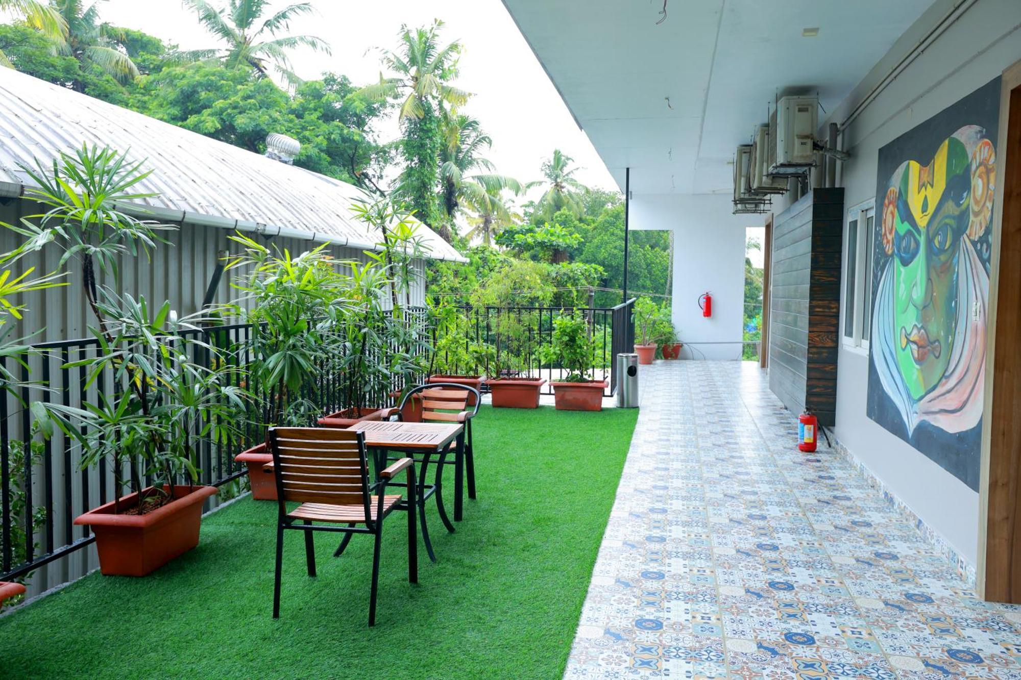 ホテル Cmk Habitat Centre Kochi エクステリア 写真