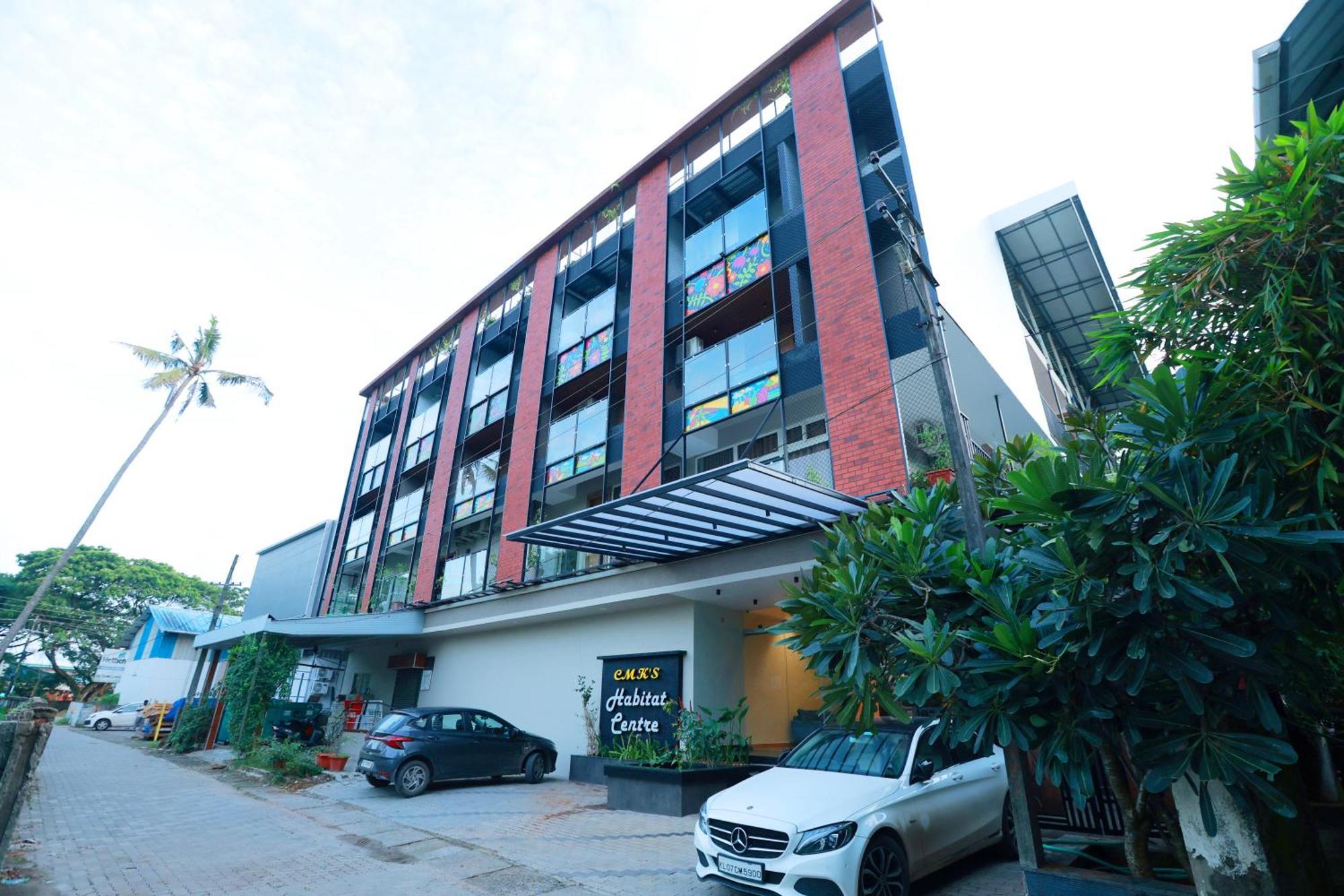 ホテル Cmk Habitat Centre Kochi エクステリア 写真